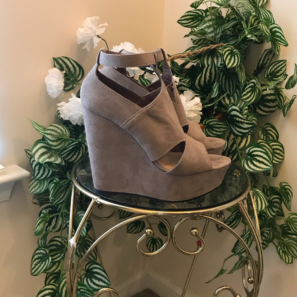 Suede Wedge Heel💝